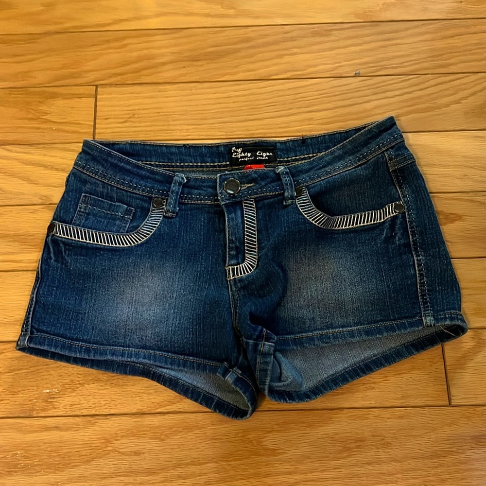 Cute Jean Shorts with buttons